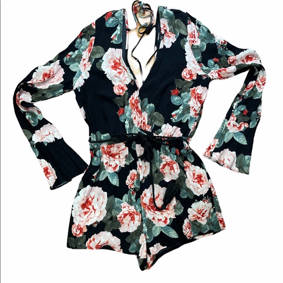 Forever 21 floral romper - Picture 1 of 6